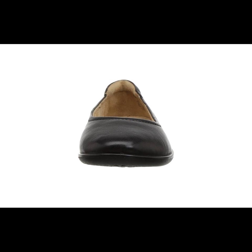 Naturalizer Women's Flexy Medium/Wide Flat Shoes